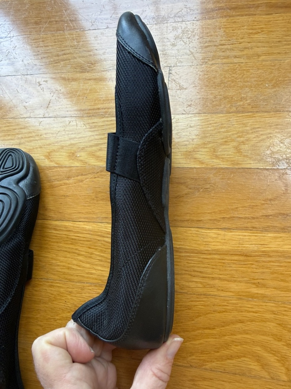 Nike Women’s Black Slip-On Ballerinas + Nike Black/Pink Ballerinas (2pr/1price!) - Picture 4 of 12